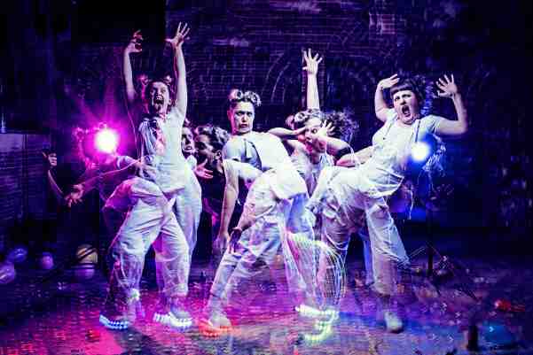 in-bed-with-my-brother-68weareian160321mattaustin