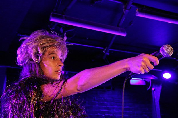 D5411216-007F-454D-B6AF-D851D5687288