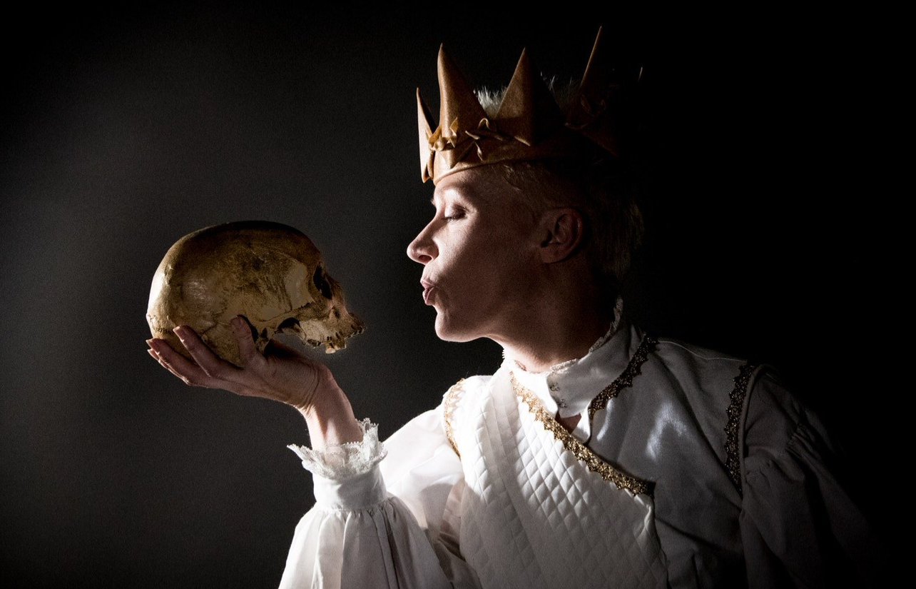 9B977499-5176-4B6C-B760-2F4EF20B56D9